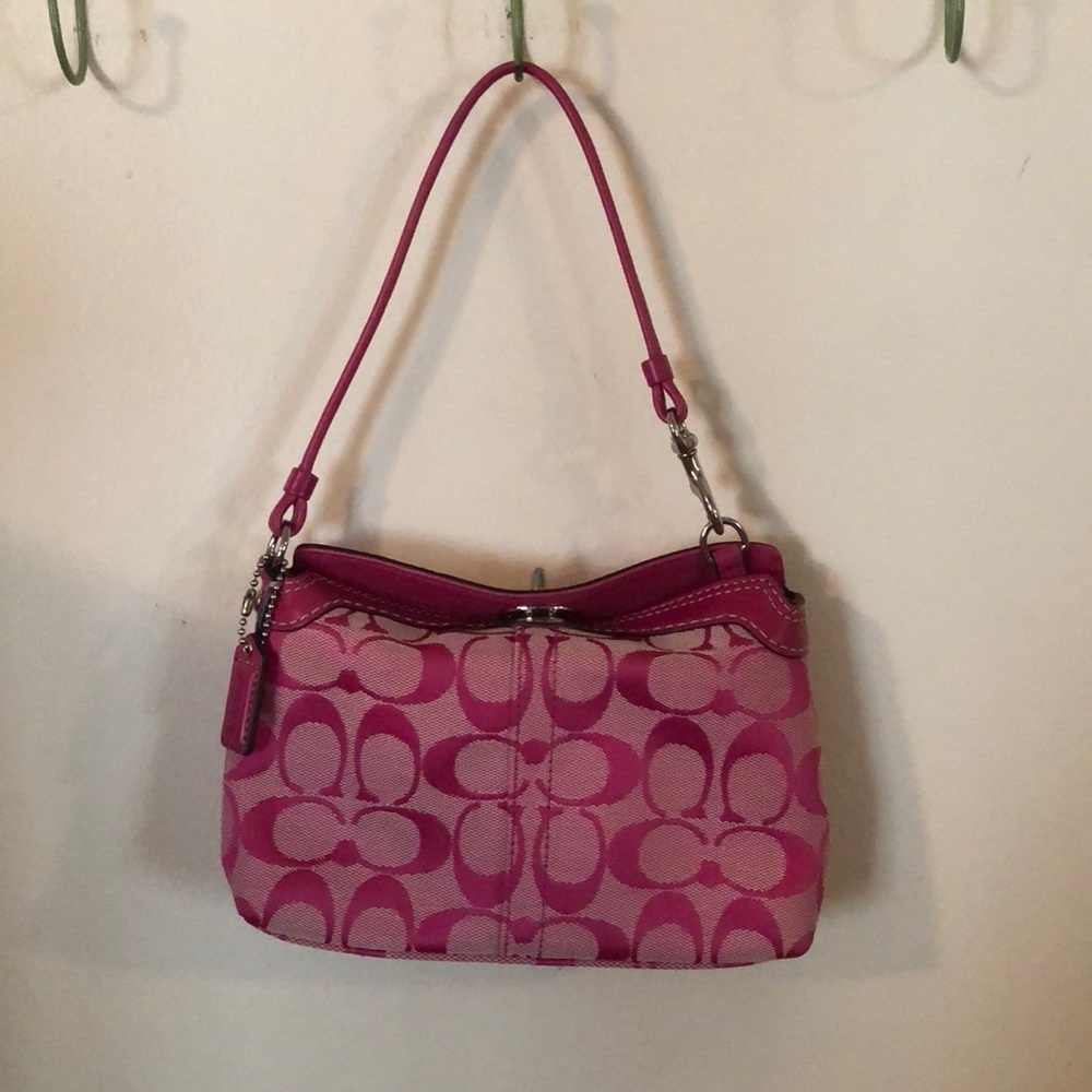 pink coach wristlet!